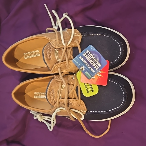 NWT Sketchers womans boat shoes size 8.5. - Picture 2 of 5